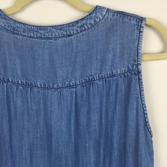 Peck & Peck - Sleeveless Chambray Pullover Shirt - Picture 6 of 7